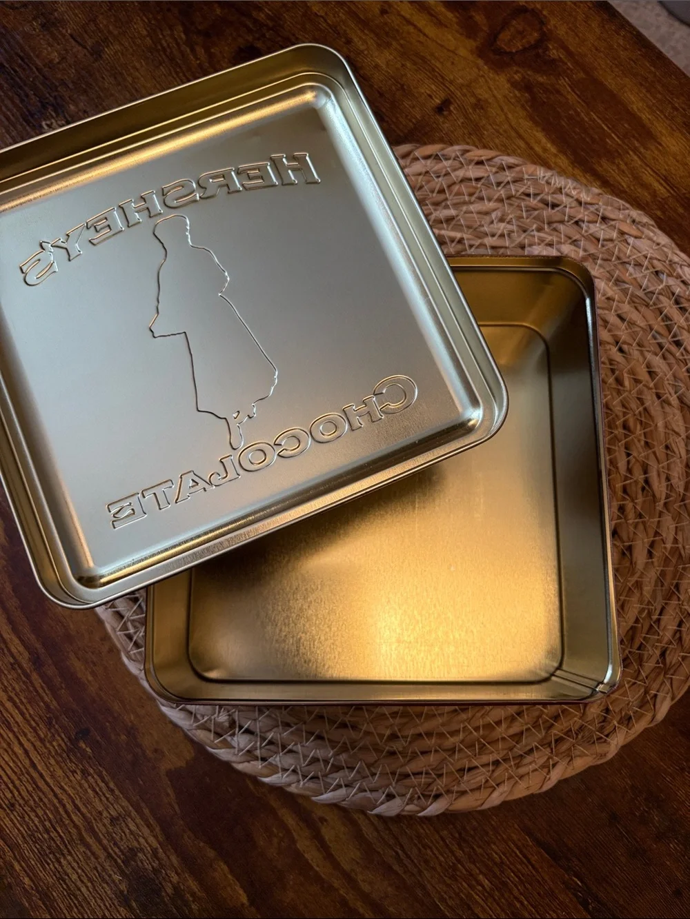 Hershey’s Pure Milk Chocolate Decorative Tin Vintage Edition # 2